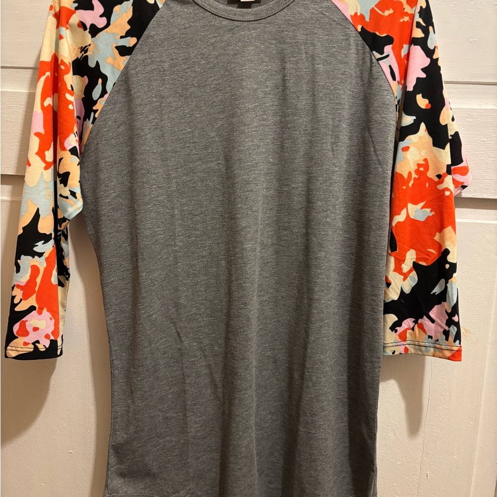 LuLaRoe Gray T-Shirt with Floral Sleeves and 3/4 Sleeve